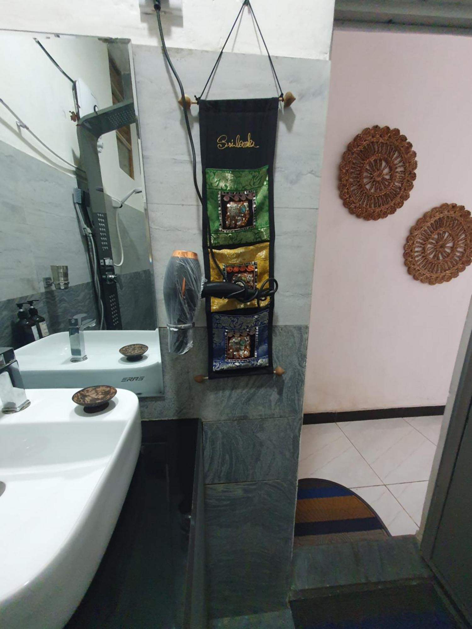 Kai Kazee Ella Hotel Екстериор снимка